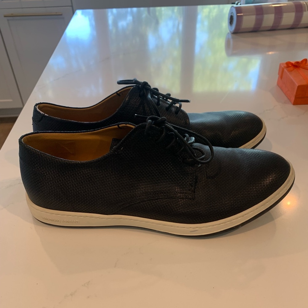 Mens almost new Giorgio Armani shoes size 8 1/2